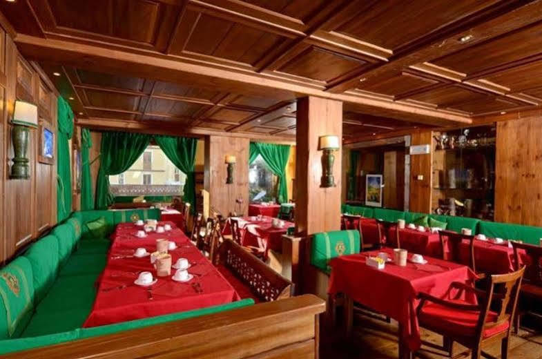 Hotel Punta Maquignaz Брей-Червиния Экстерьер фото